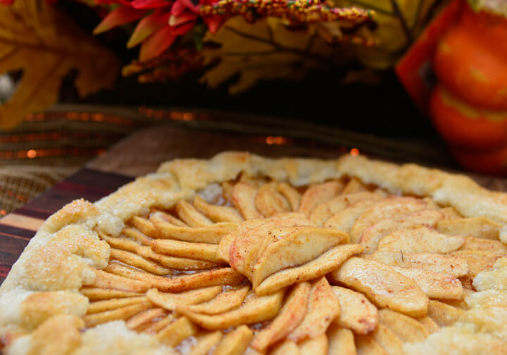 rustic apple pie