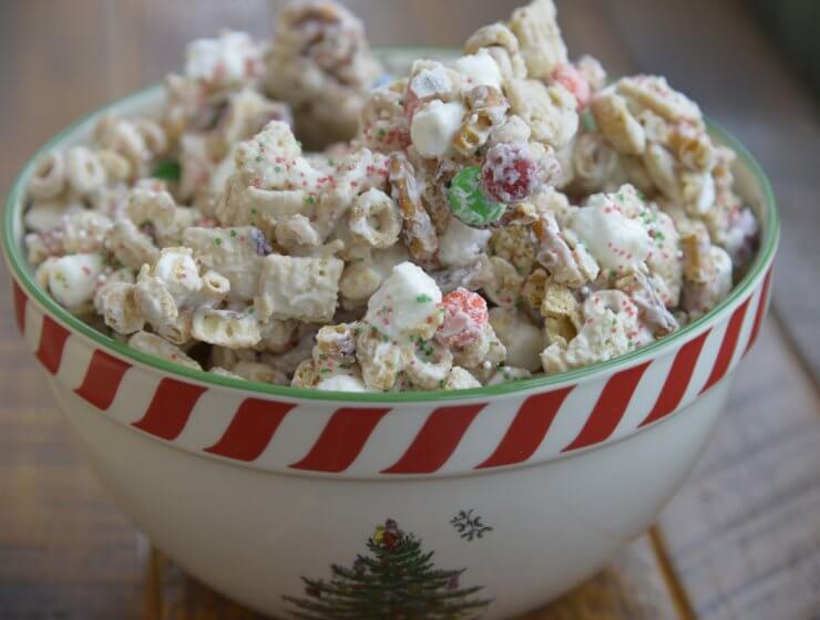 reindeer chow, party mix, easy Christmas treats